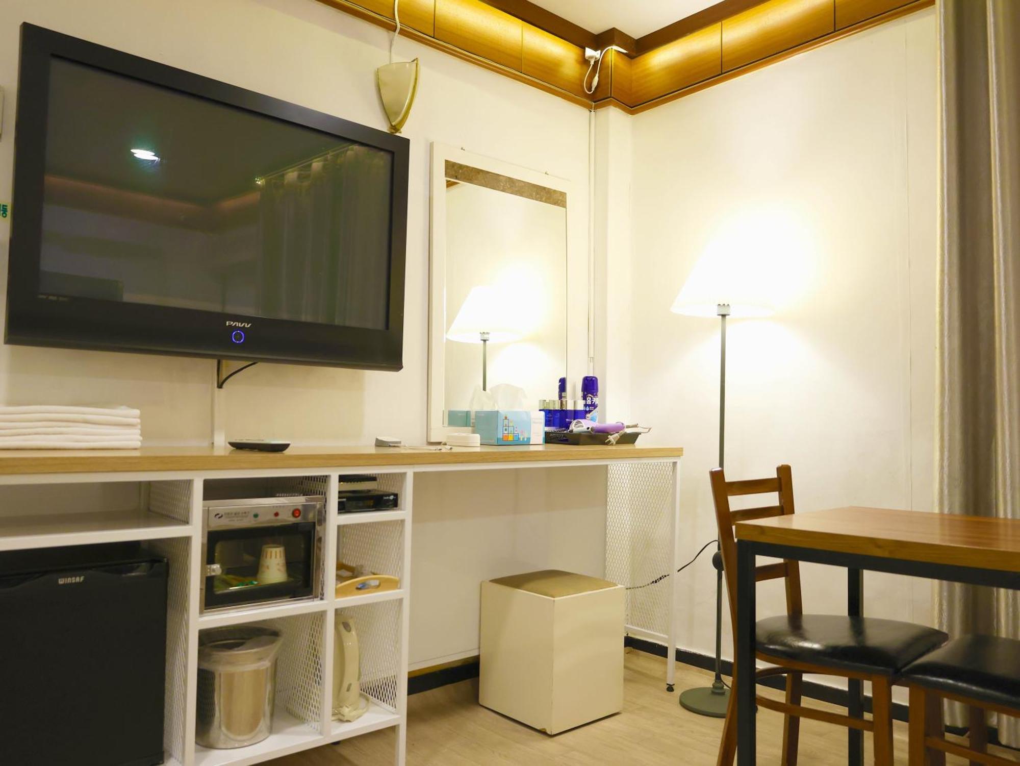 Goodstay Andong Park Hotel Екстериор снимка