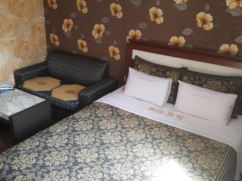 Goodstay Andong Park Hotel Екстериор снимка