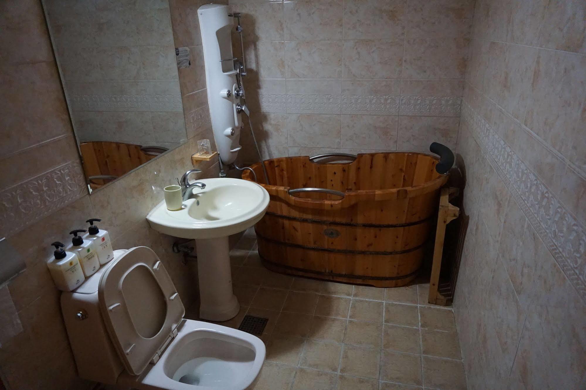 Goodstay Andong Park Hotel Екстериор снимка